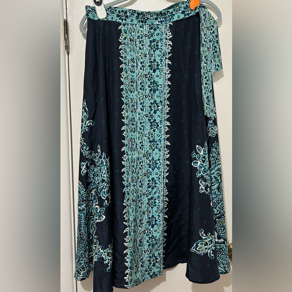 Talbots pure Silk Paisley Wrap Skirt size 6